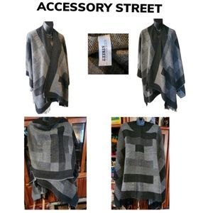 ACCESSORY STREET PLAID FRINGED WRAP SHAWL